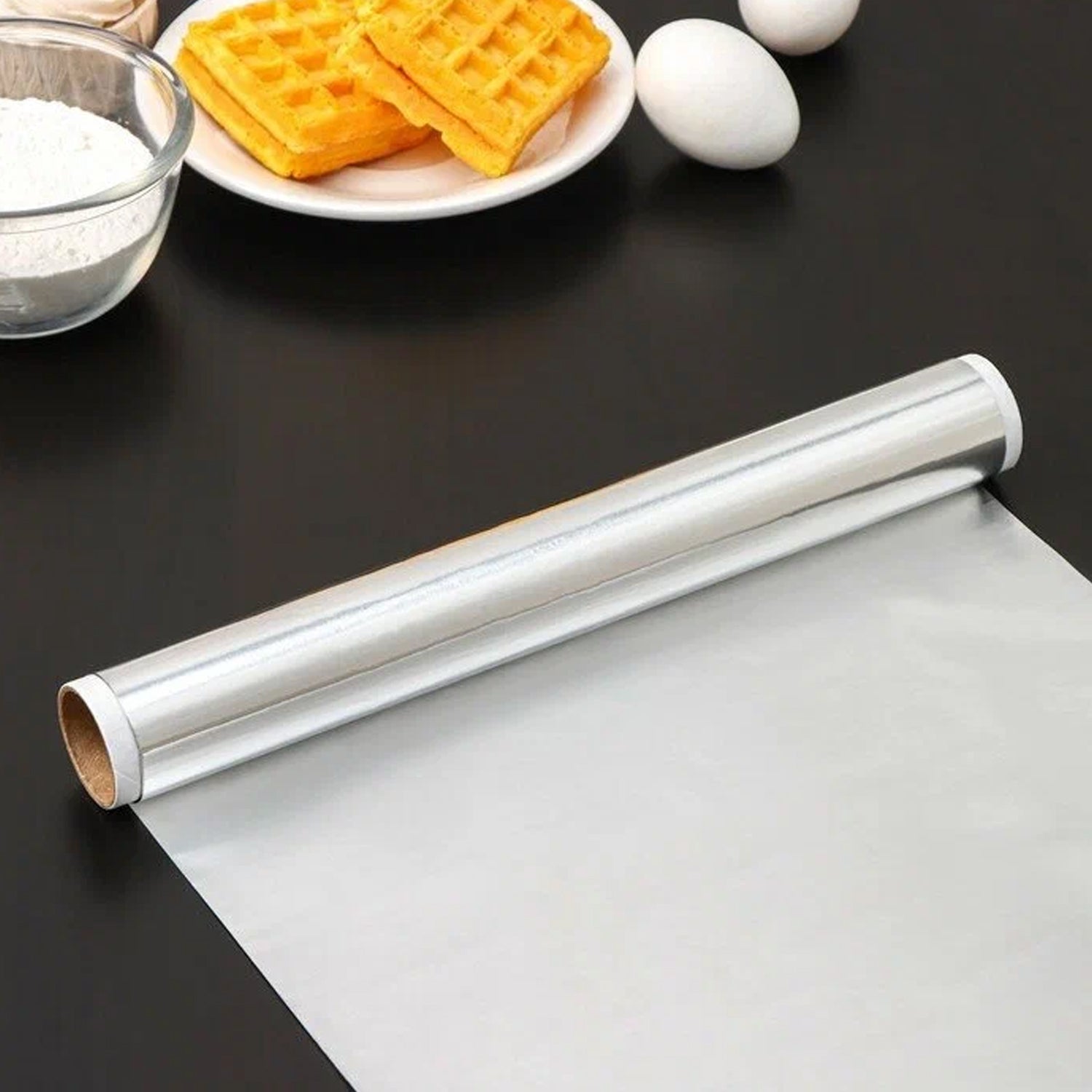 Heavy duty non-stick aluminum foil for baking and grilling