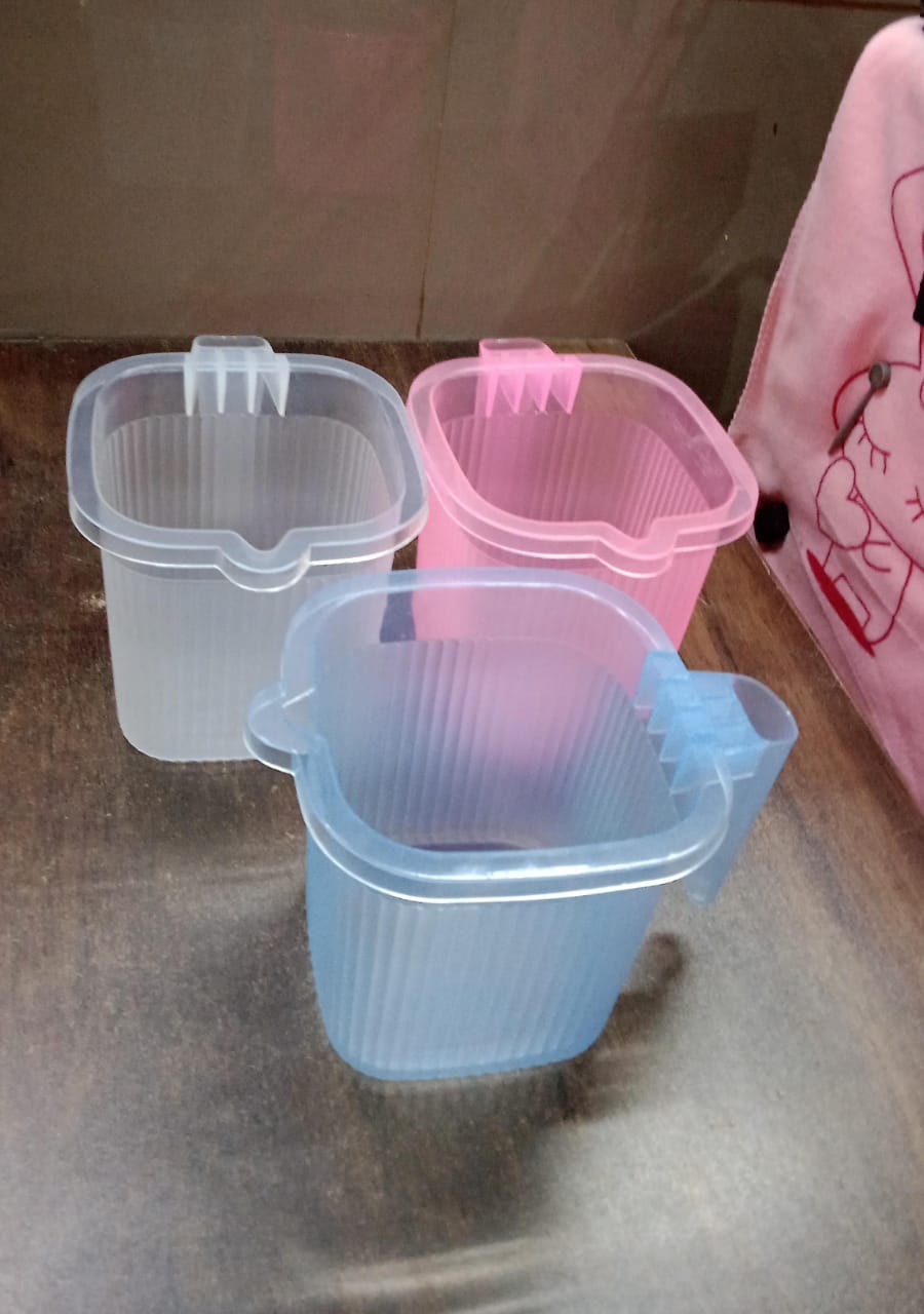 Plastic Square Transparent  Bath Water Mug (1 Pc / 1000 ML / Mix Color)