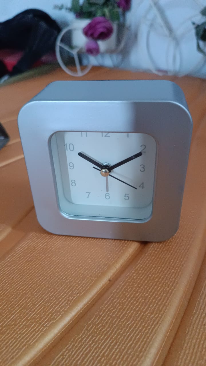 Stylish Alarm Clock – Designed for Everyday Reliability (1 Pc)