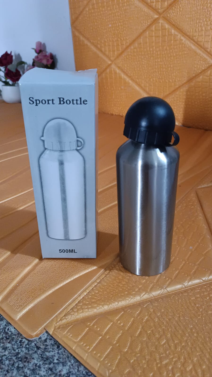 Aluminium Sports Water Bottle Look for Sports Gym (Capacity 500 ML Approx)