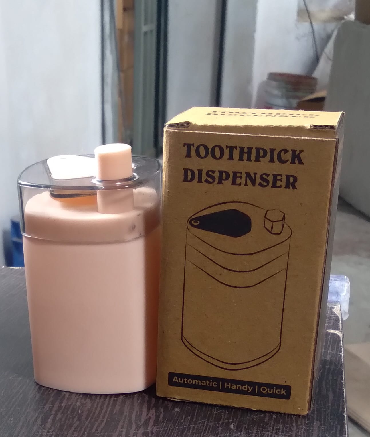 Pop-up dispenser for toothpicks