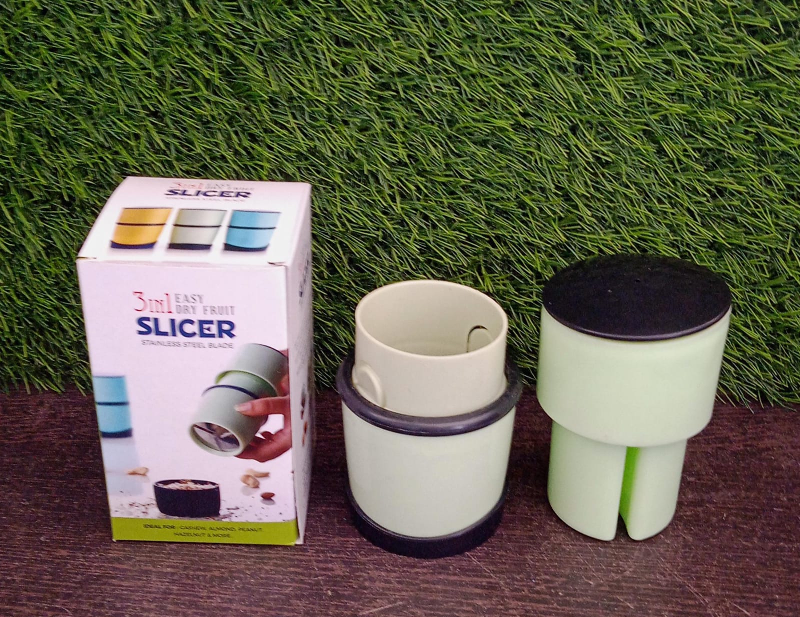 Multicolor grinder and slicer