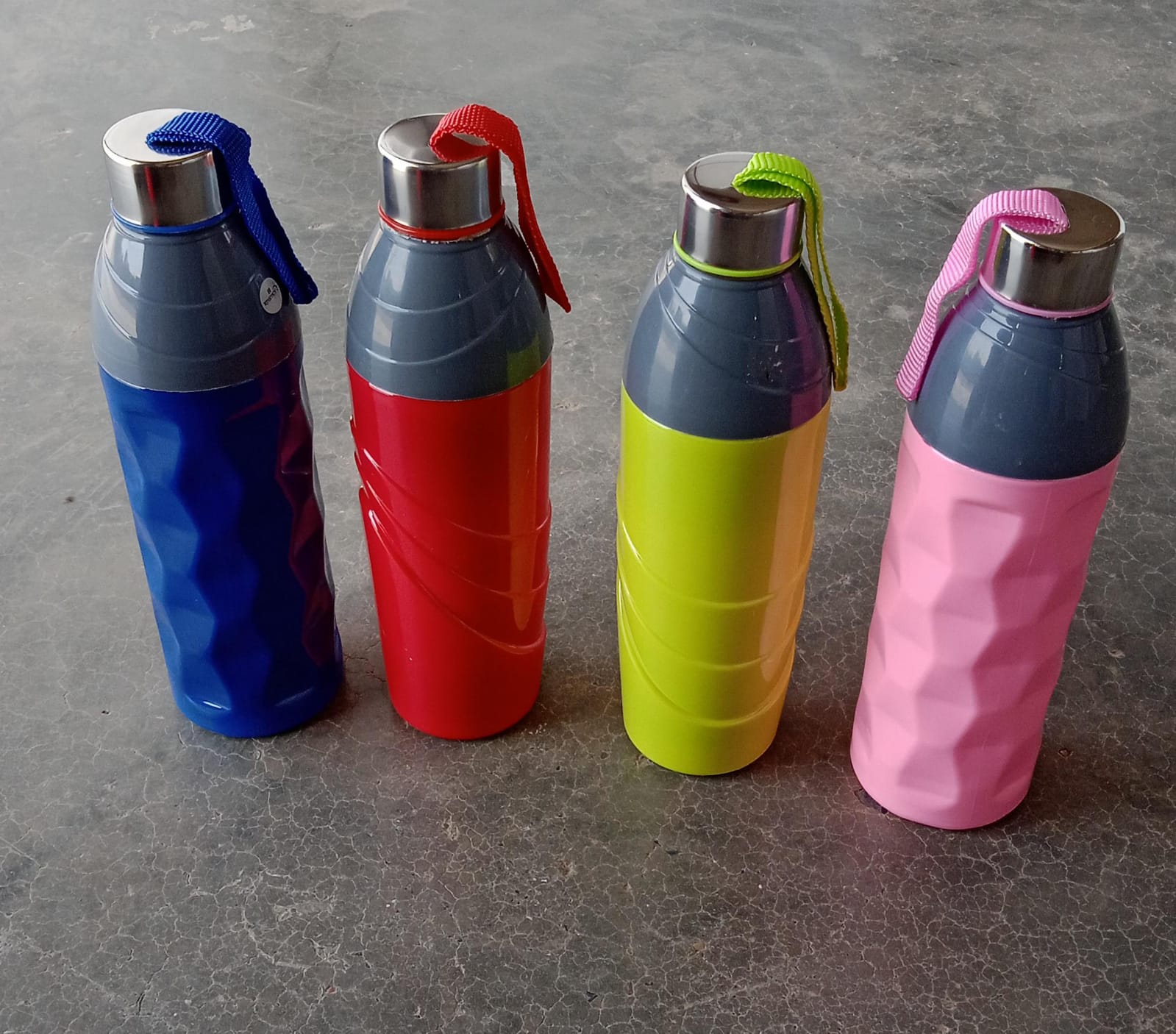 Plastic Sports Insulated Water Bottle with Dori Easy to Carry High Quality Water Bottle, BPA-Free & Leak-Proof! For Kids' School, For Fridge, Office, Sports, School, Gym, Yoga (750 ML / 1 Pc / Multi Color)