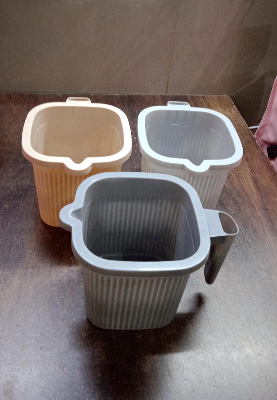 Plastic Square Bath Water Mug (1 Pc / 1000 ML / Mix Color)